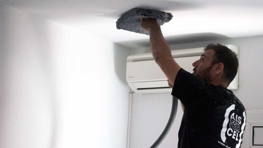 aislamiento termico de falso techo de pladur