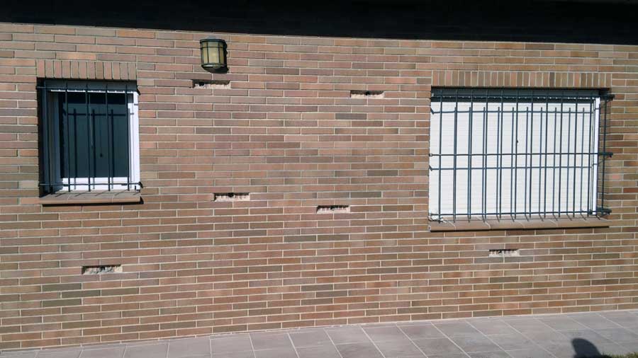 Accesos por fachada para insuflado de celulosa