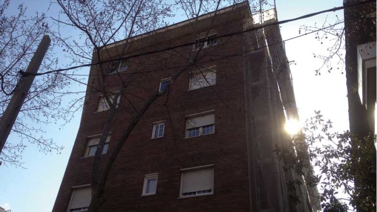 Mejora de la envolvente térmica de un edificio de vecinos en Barcelona