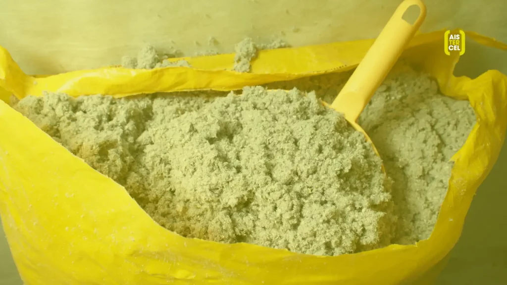 Aislantes naturales para el invierno. La celulosa insuflada, la opción más eficiente | Aistercel