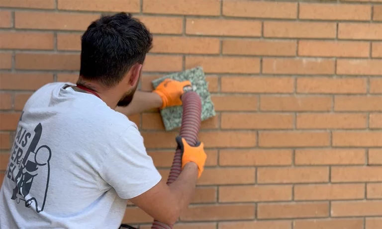 Aislamiento Fachadas insuflado o proyectado